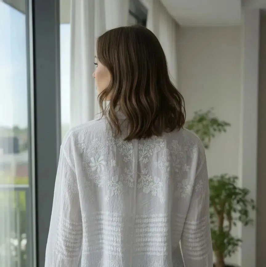 Camisa Blusa Premium Bordada Con Apliques Delicada Mujer - Image 3