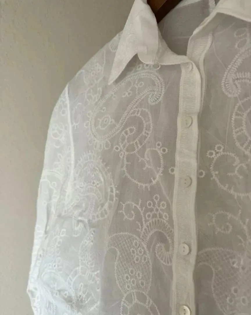 Camisa Blusa Estilo Broderie De Mujer Delicada - Image 2