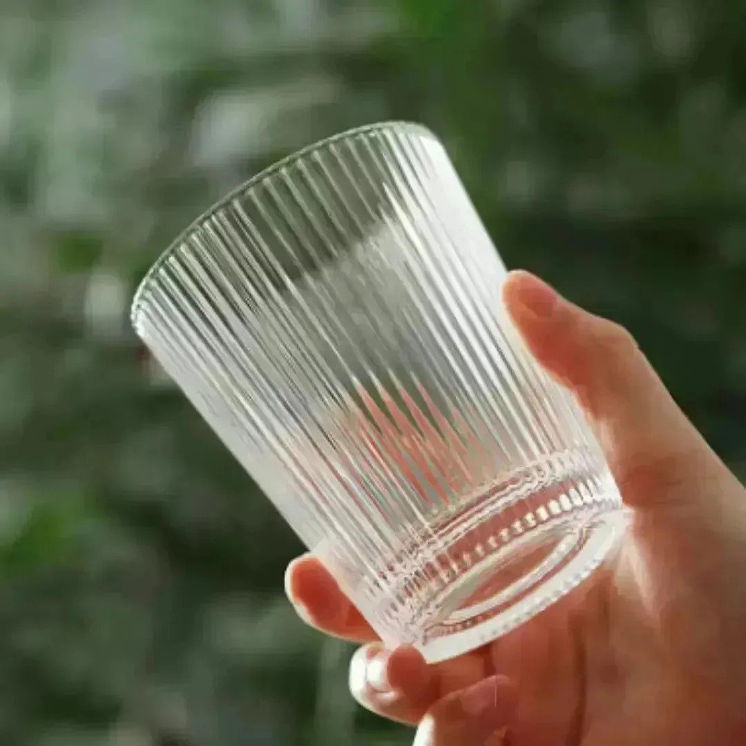 Jarra De Acrilico 1.6l Con 4 Vasos Frio Calor Irrompible - Imagen 3