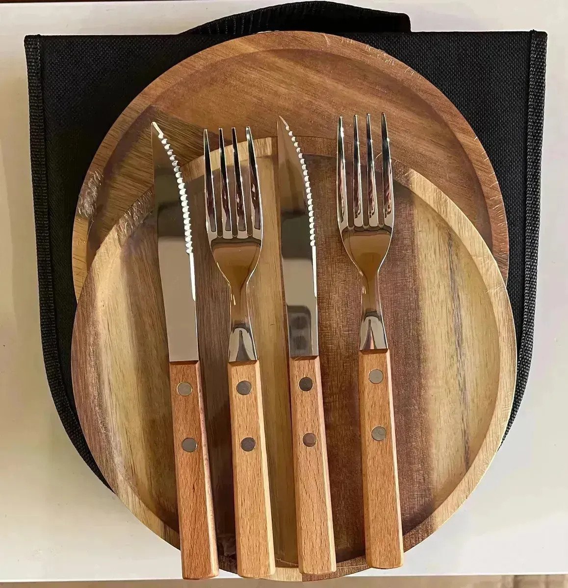 Set De Cubiertos Y Platos De Madera Con Reforzado Tecnico - Imagen 2