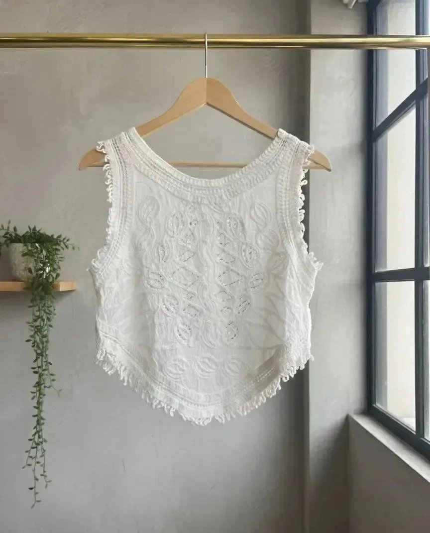 Top Musculosa Bordada Con Volado Y Lentejuela Mujer Fem - Imagen 2