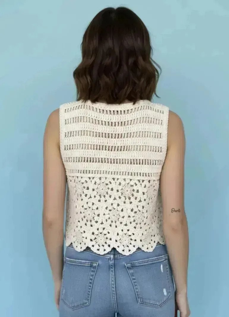 Musculosa Remera Tejida De Mujer Con Caracoles Apliques - Imagen 4